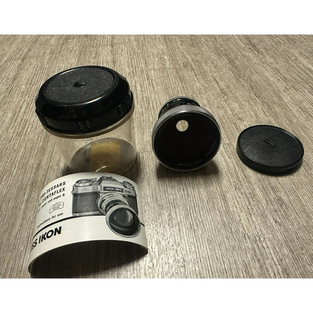 Carl Zeiss Pro-Tessar 85/3.2 lens f/Contaflex w/cap, case, crystal clear
